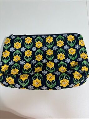 Vera Bradley Large Pouch in Daffodils Pattern